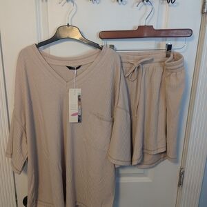 🔥NWT🔥XL Women's Beiige Loungewear Set